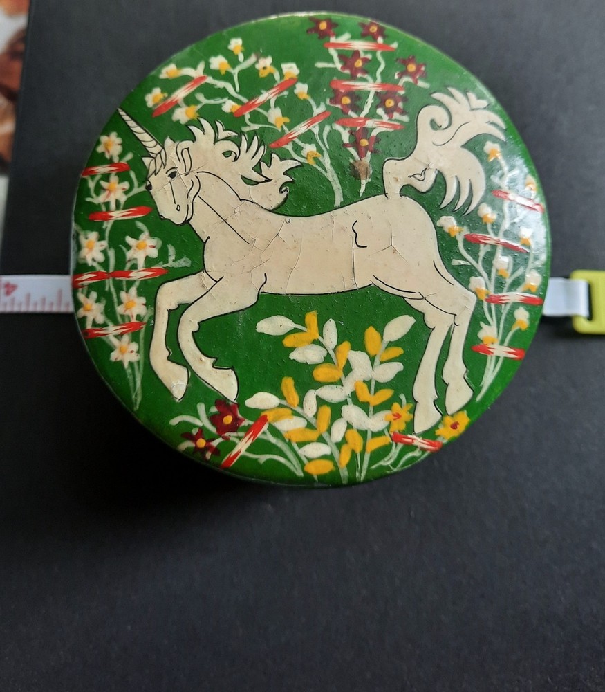 Vinetage Trinket/Keepsake Box Hand Painted Keshmir Lacquer Ware