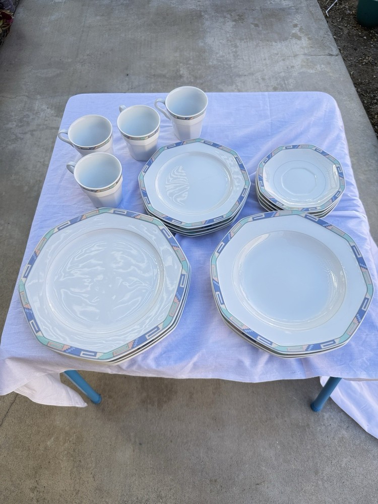 Christopher Stuart Southwest Porcelain Dinnerware Serve 4 (20 pieces )