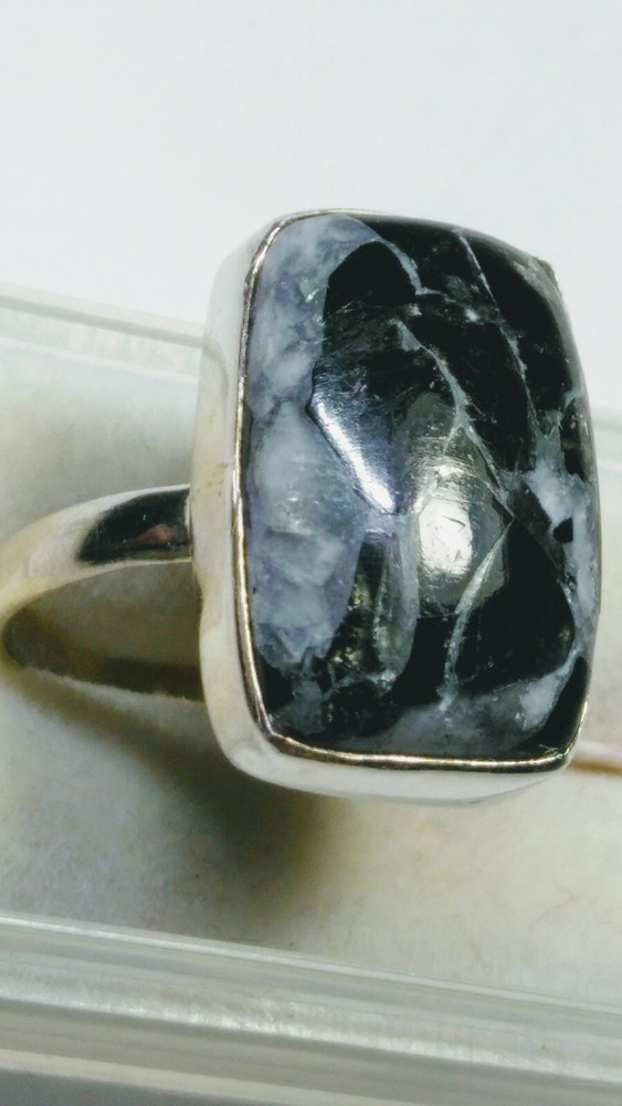 CHARMING NATURAL DALMATIAN AGATE IN STERLING SILVER.925 RING SIZE 7.75-8.0!