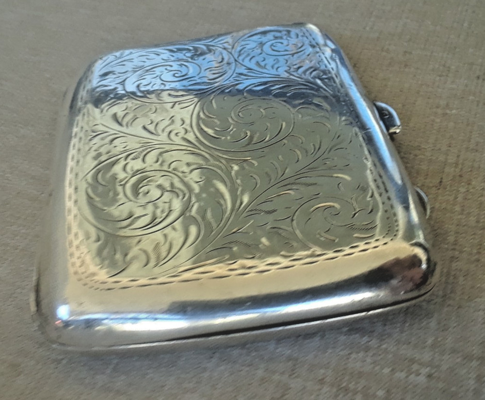 Sterling Silver Cigarette Card Case hallmarked Birmingham, 74.8gr