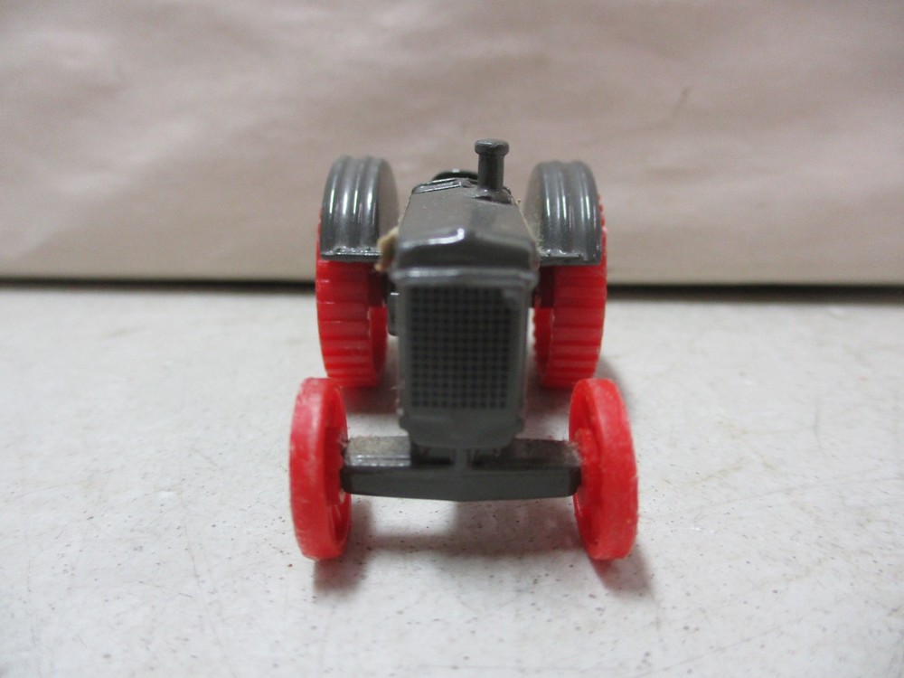 Ertl Case L Tractor 1/64
