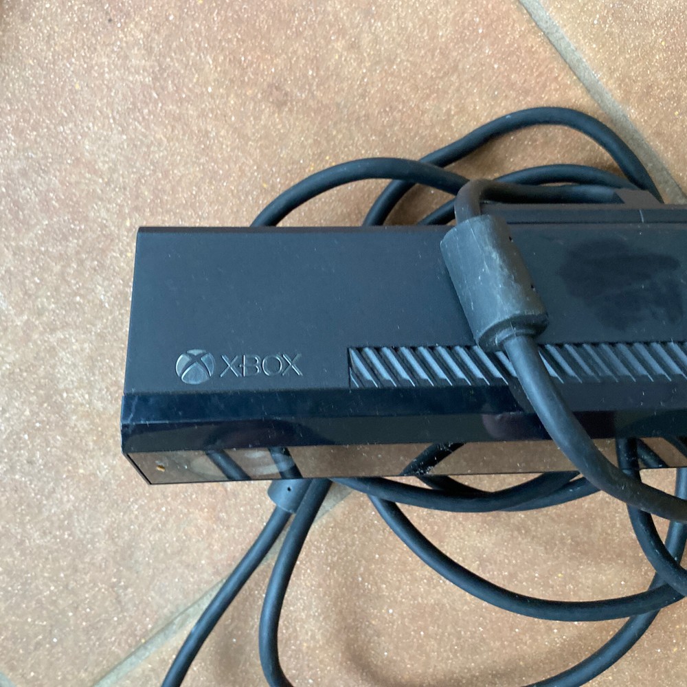 Microsoft 1520 Kinect Sensor - Black Xbox Motion Video Game