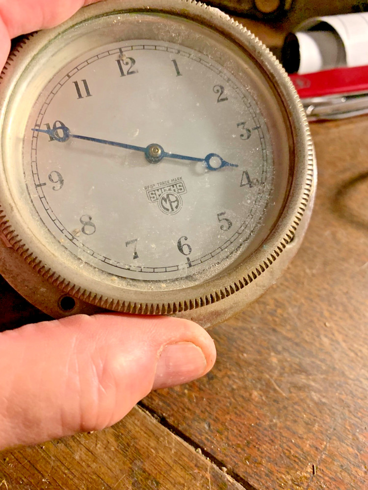 Vintage smiths MA car panel clock WORKING FINE