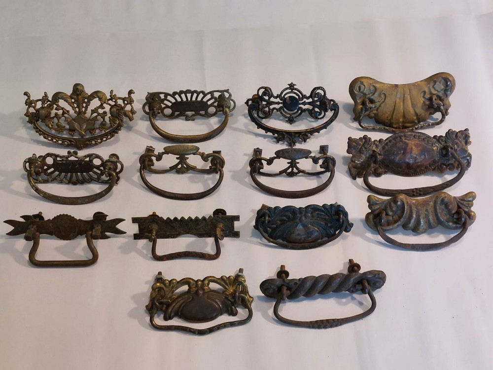 Collection Of 328 Handles And Pulls
