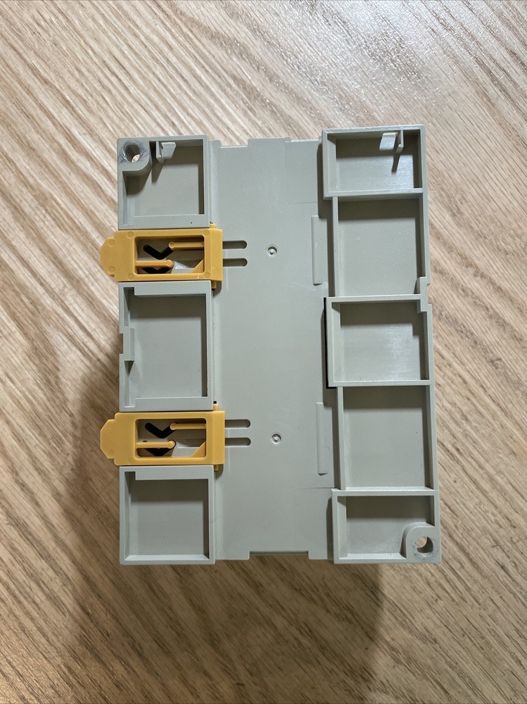 OMRON ZEN-20C3AR-A-V2 Programmable Relay,100-240VAC