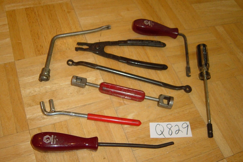 MATCO TOOLS 8 PIECE ASSORTED BRAKE TOOLS BLEEDER, SPRING, INSTALLER, RETAINER +