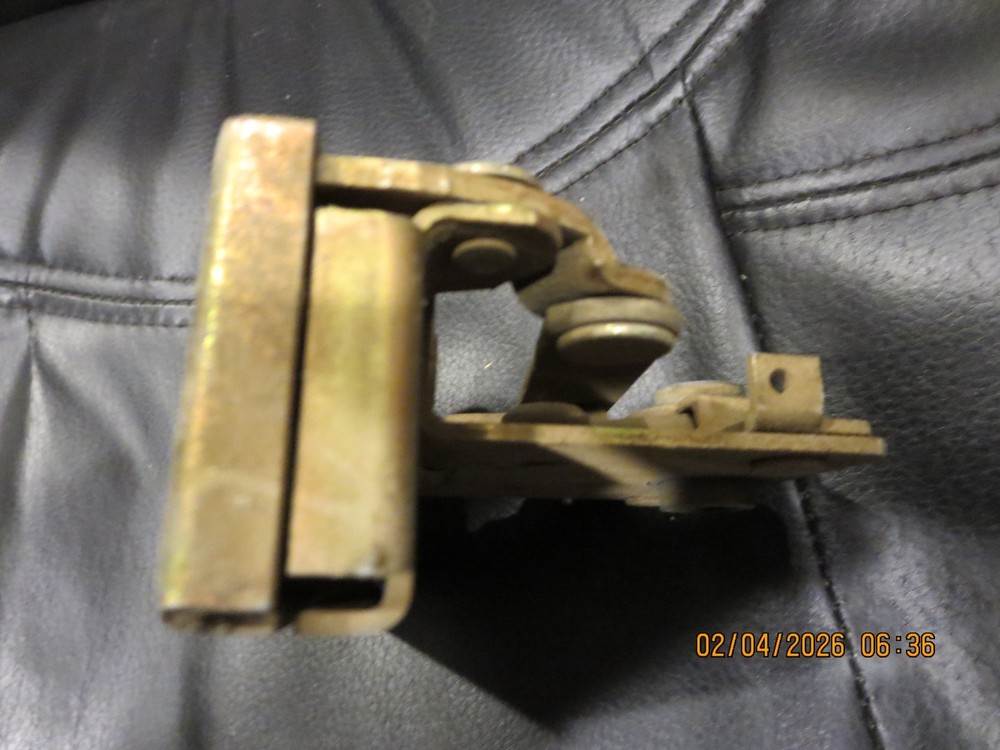 OEM CNH R55001 - Left-Hand Latch- CASE R55001