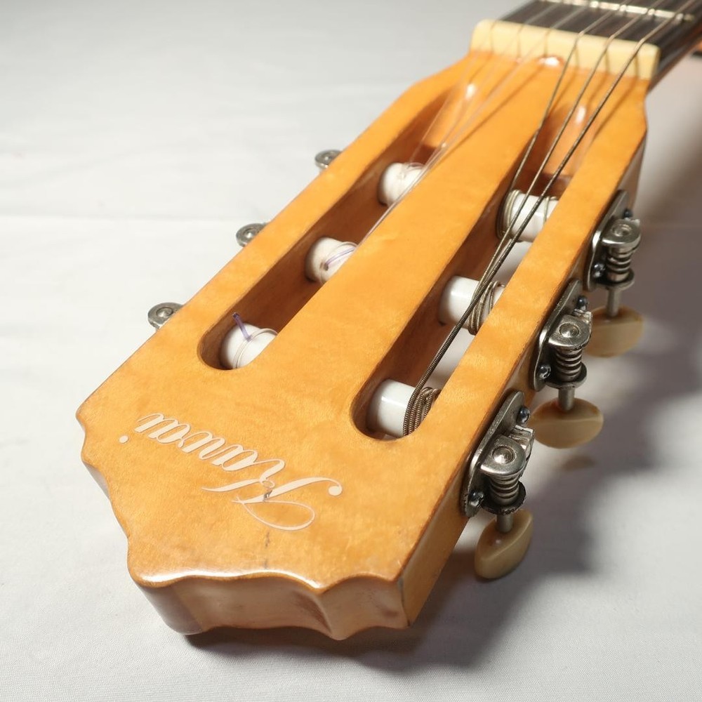 Kawai Gt-68 Classical Guitar Side Back Tiger Heather