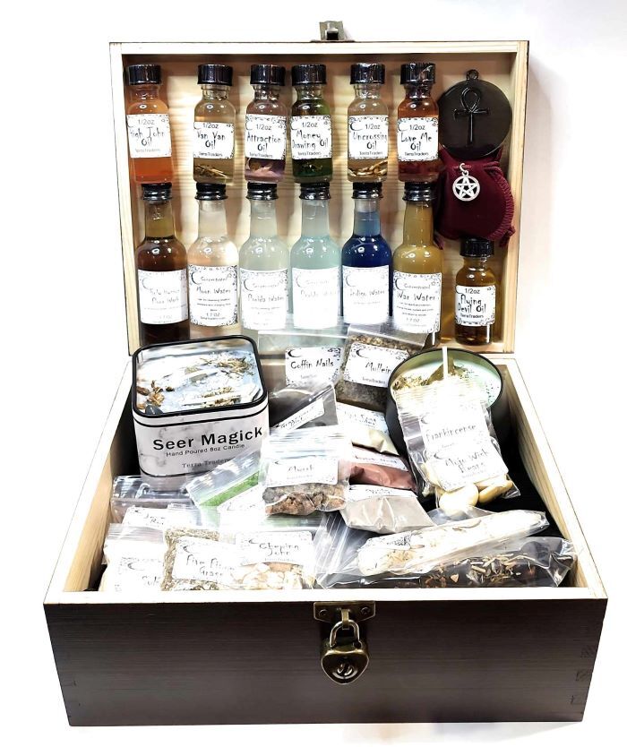 Supreme Hoodoo Rootworkers Conjure Chest Kit