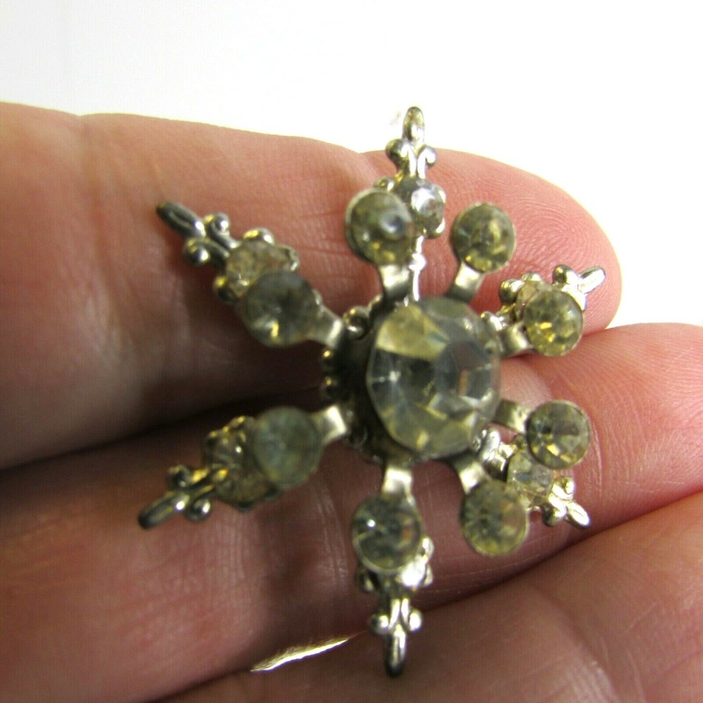 Rhinestone SNOWFLAKE BUTTON Silver Tone Metal Backing Shank Loop Winter Holiday