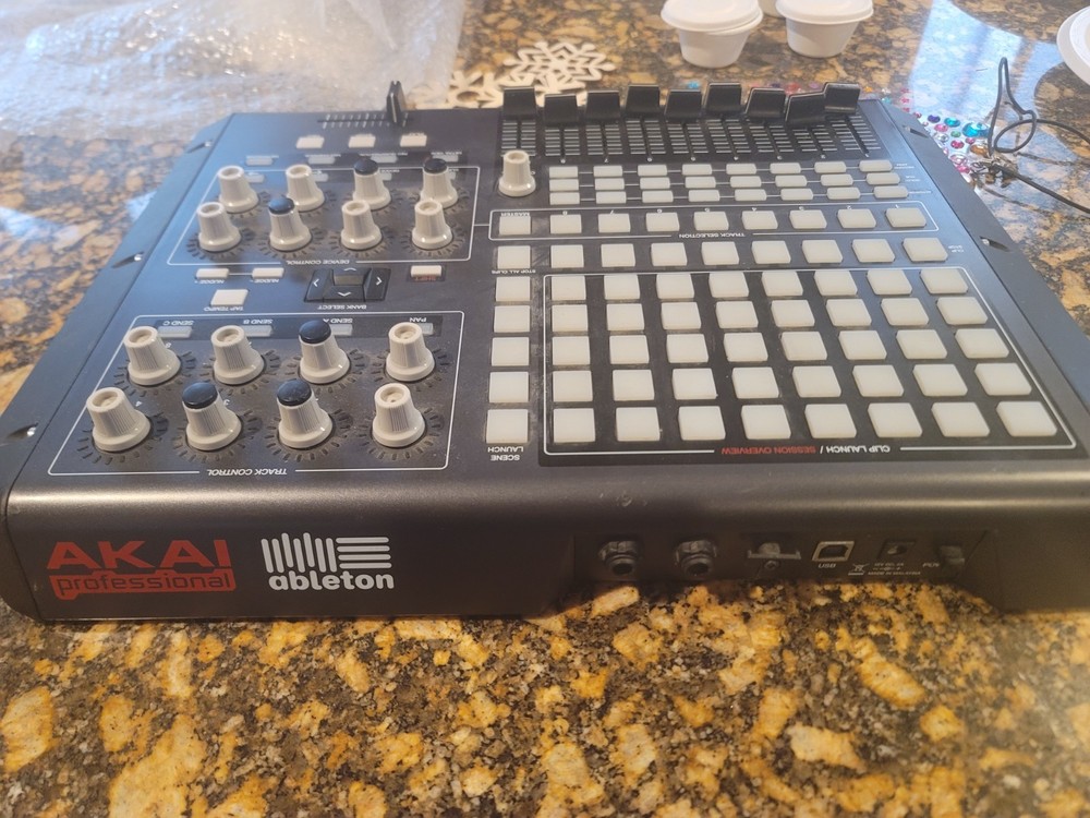 Akai APC40MKII USB Audio Interface MIDI Controller
