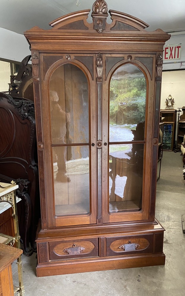 RENAISSANCE WALNUT 2 DOOR BOOKCASE