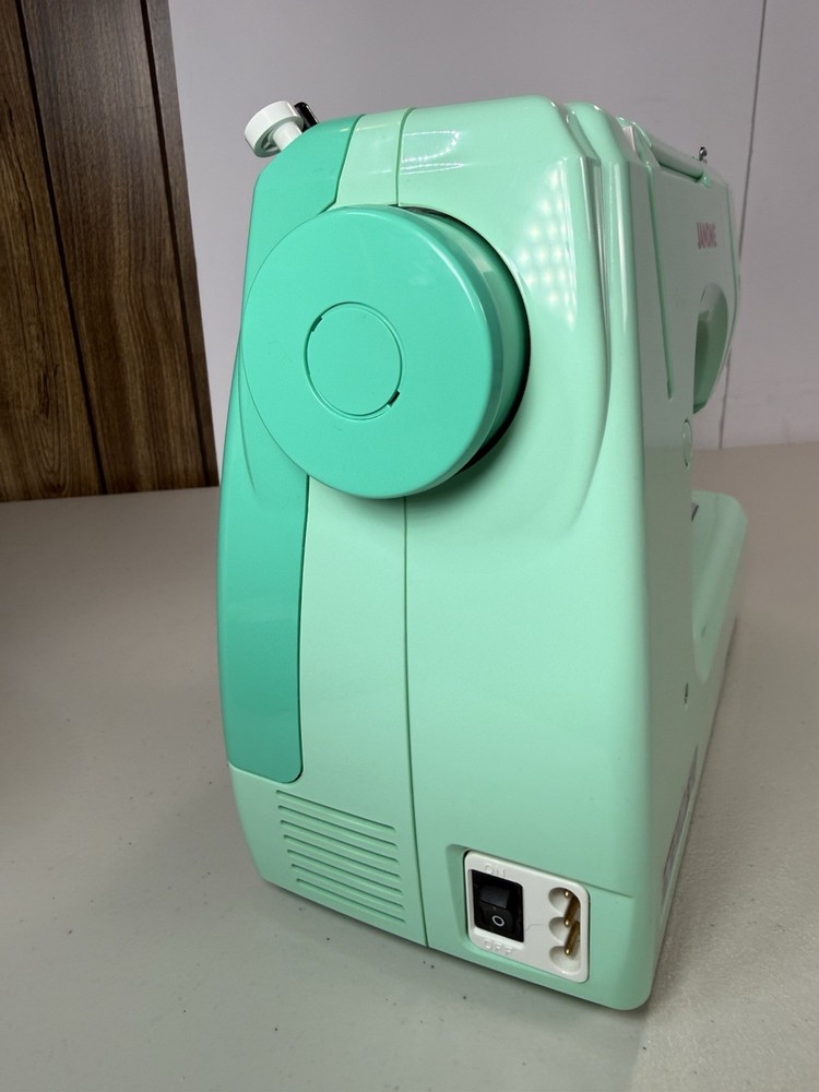 Janome Hello Kitty Sewing Machine Model 11706 | Missing Cord Pedal