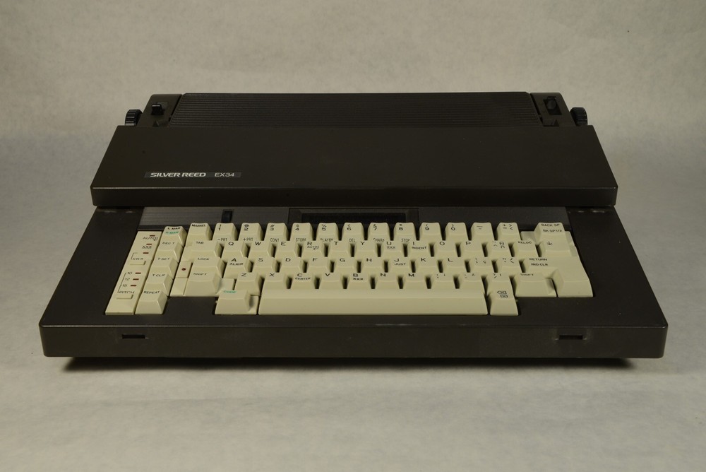 JH1752 Silver Reed EX34 Electric Typewriter