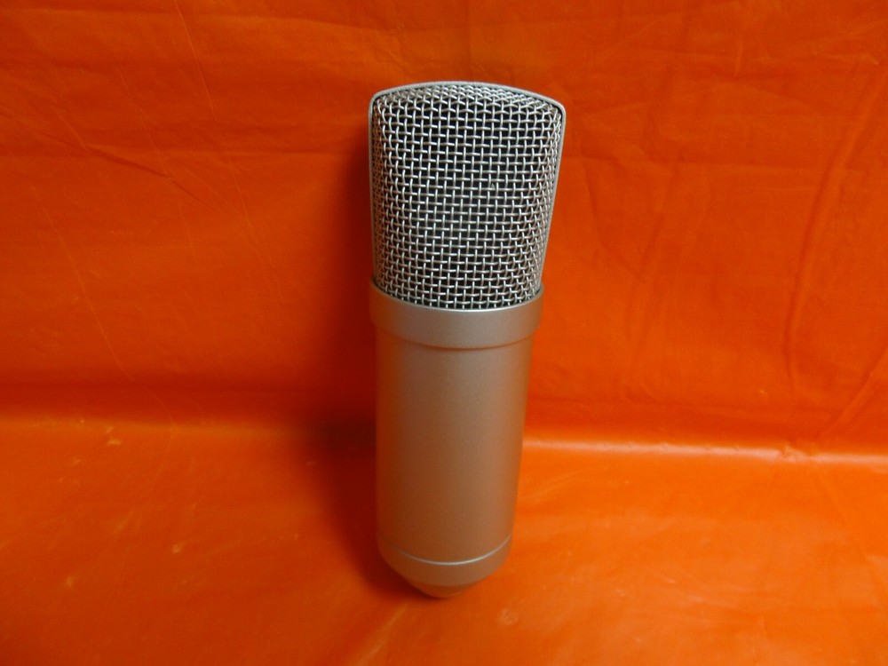 LYX PRO 700XLR RECORDING CONDENSER MICROPHONE - SILVER