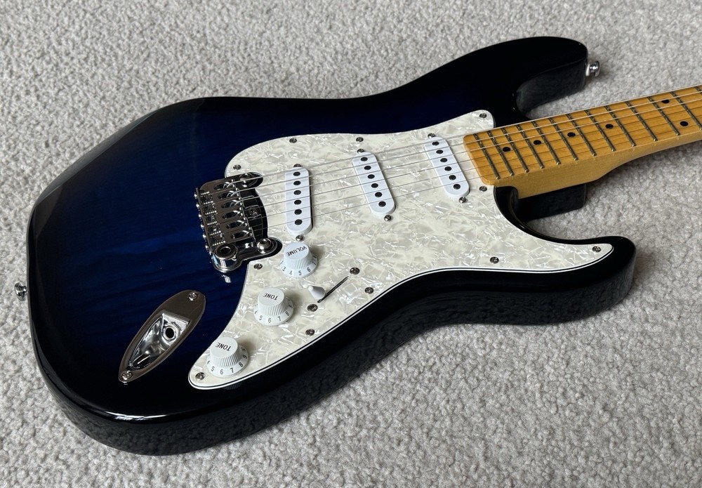 2019 G&L® Legacy Stratocaster w/ Graph Tech & Nut String Tree With Soft Case