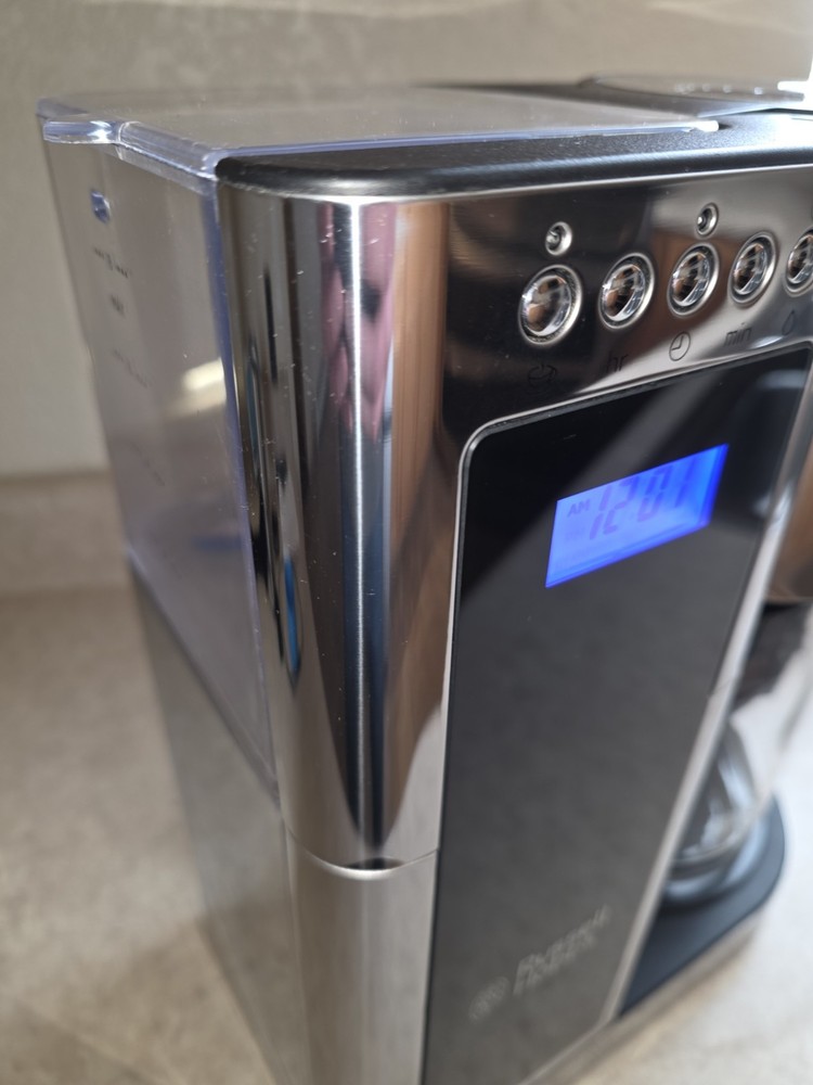 Russell Hobbs Model CM8100 8 Cup Coffeemaker Chrome & Black Tested Working