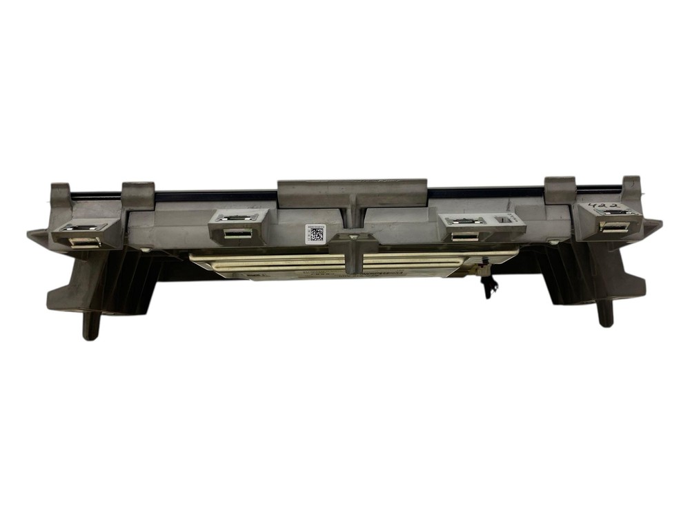2022-2025 AUDI Q4 E-TRON FRONT DASH MULTIMEDIA DISPLAY SCREEN STEREO *SCRATCH*