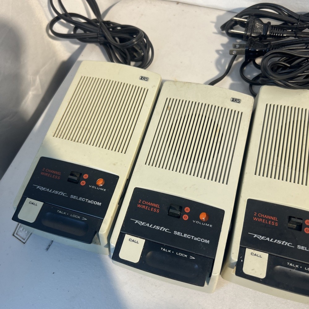 Realistic SELECTaCOM FM 2 Channel 4 Station Wireless Intercom System