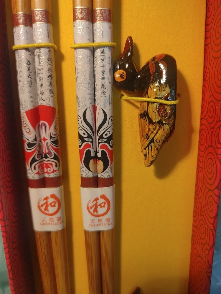 2 Sets Chopsticks And Ceramic Ducks