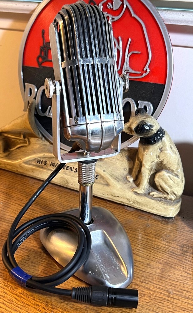1940's era AMERICAN D9T Dynamic dual-element Microphone w/stand & cable