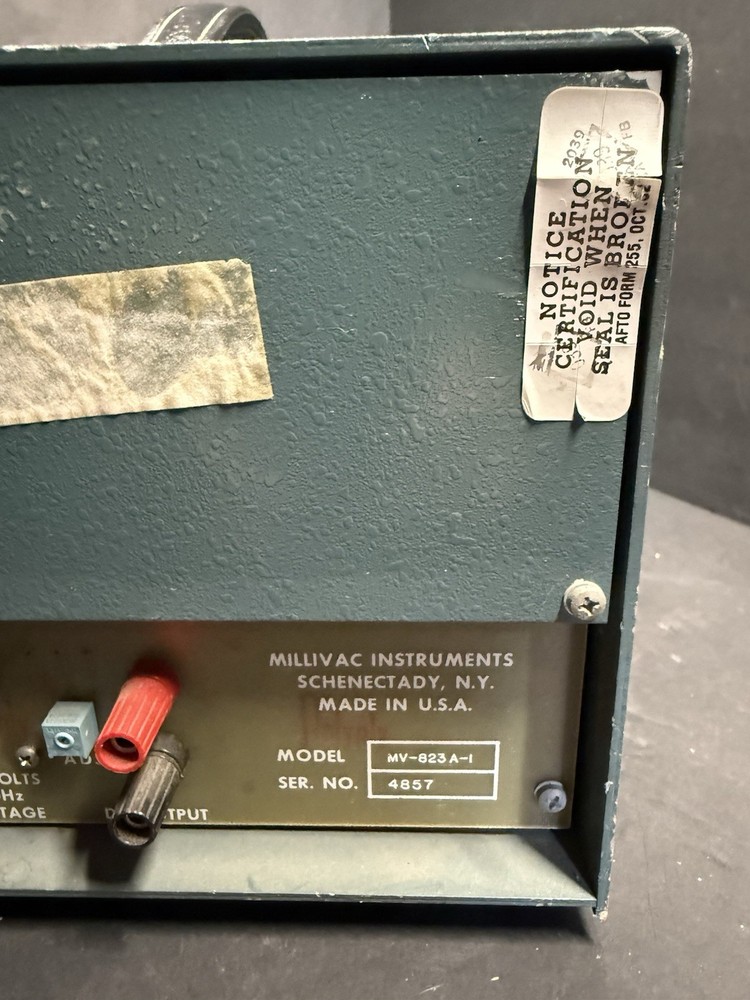 MILLIVAC MV-823A-1 Millivolt Meter Voltmeter POWERS but Untested