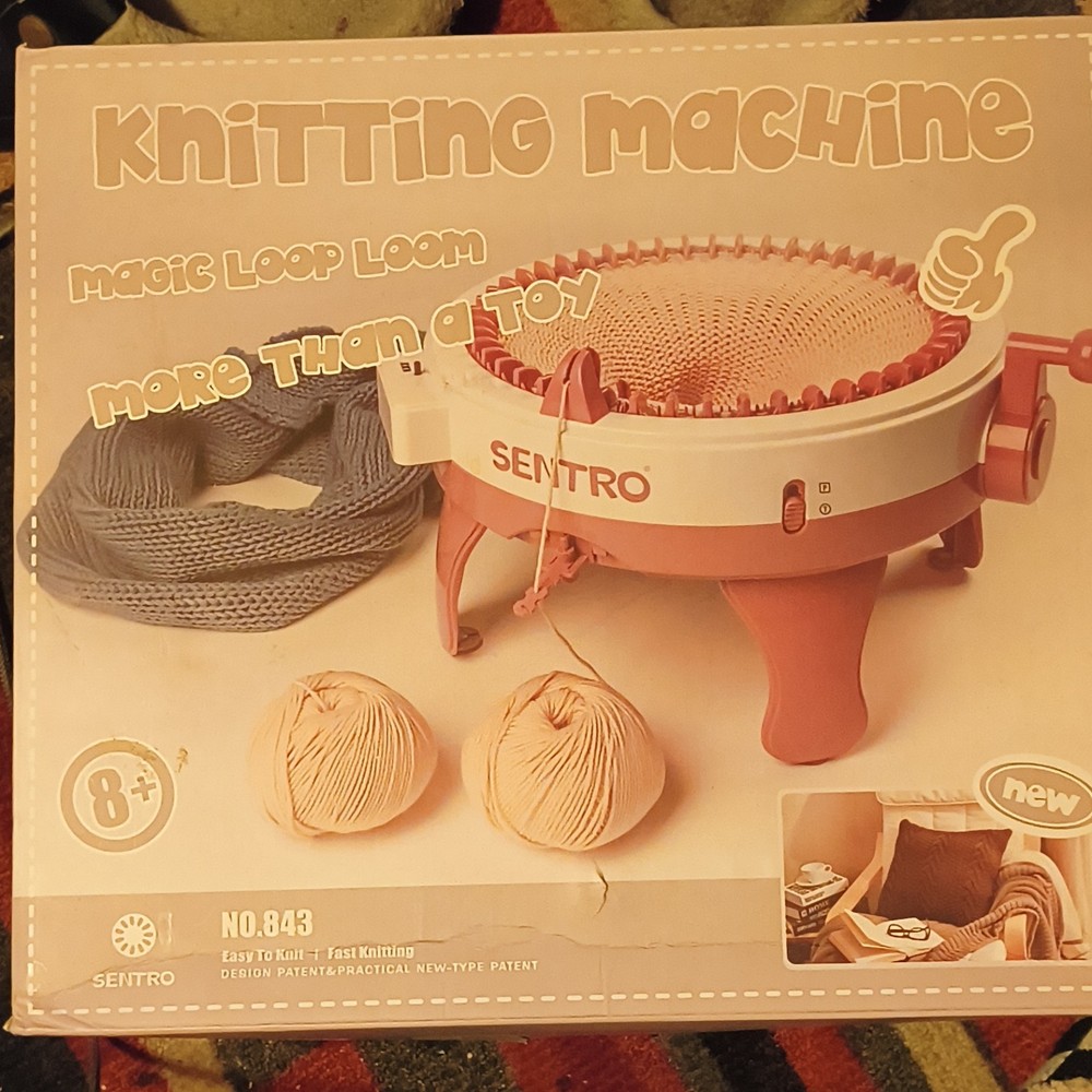 Sentro Knitting Machine, Model 843 Magic Loop Loom Row Counter