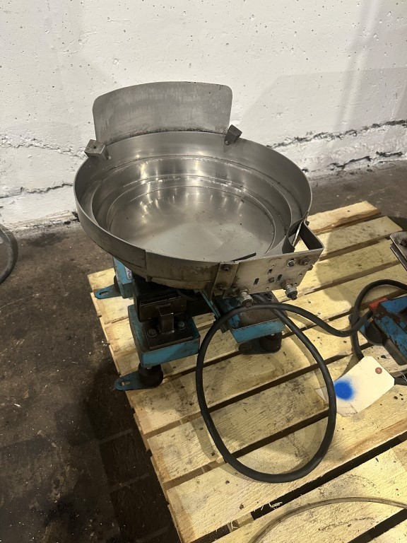 12" VIBRATORY FEEDER