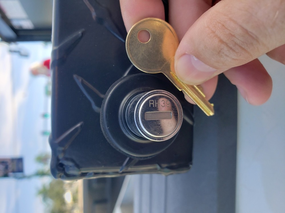 RH1-RH50 Replacement Key For Husky Truck tool boxes. Pre cut to code. Locksmith.