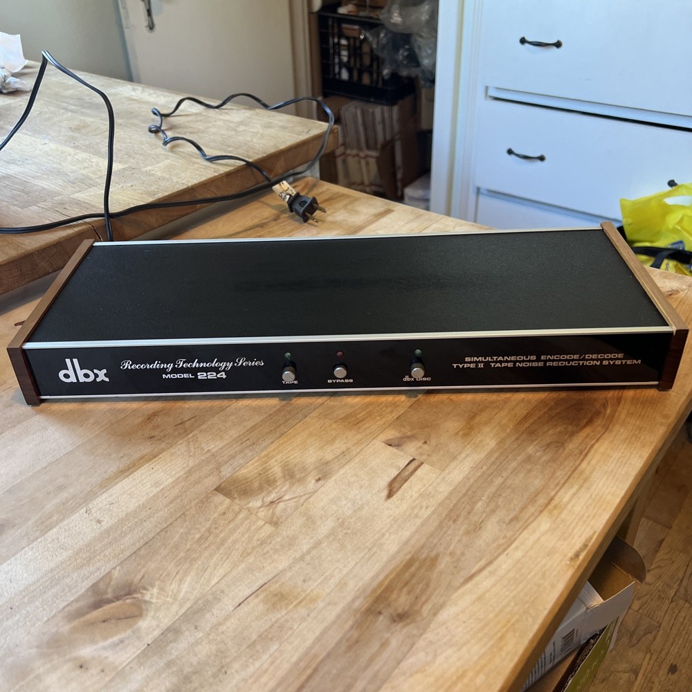 Vintage dbx 224 Simultaneous Encode/Decode Type II Tape Noise Reduction System