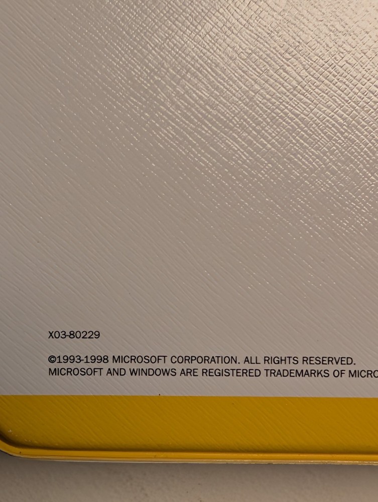 TWO (2) Microsoft TechNet Subscription Binders 64 discs 12/97 - 4/2000 PRISTINE