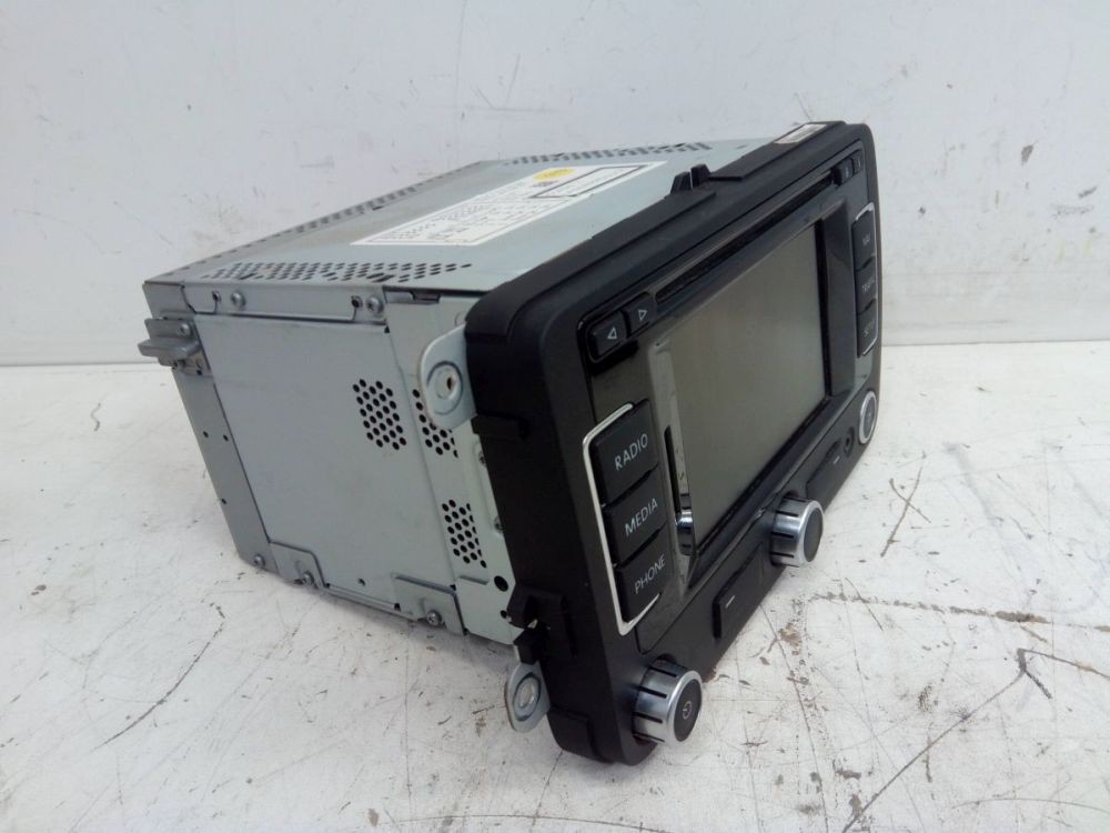 Radio/CD Changer Combination GPS Code Not Available. Compatible for VW