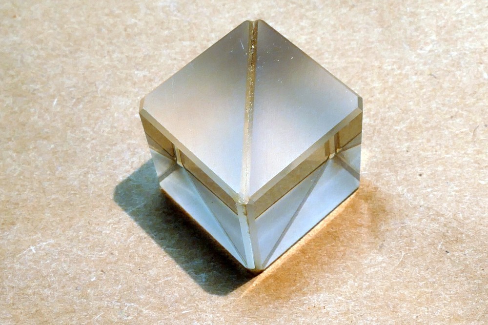 25.6mm Wire Grid Polarizing Cube 1" 400-700nm