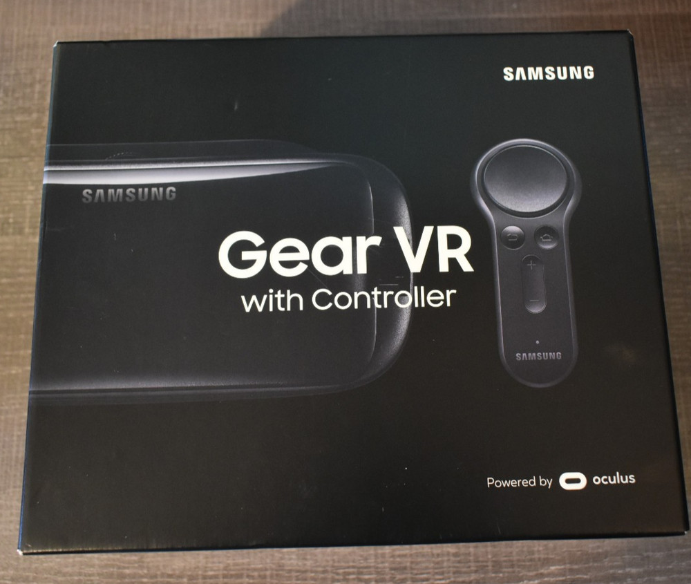 Samsung Gear VR with Controller Powered By Oculus  SM-R324