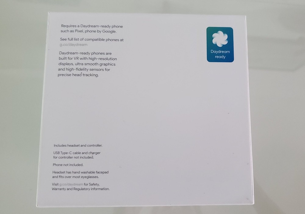 Google Daydream View - VR Headset model D9SHA Controller model D9SCA