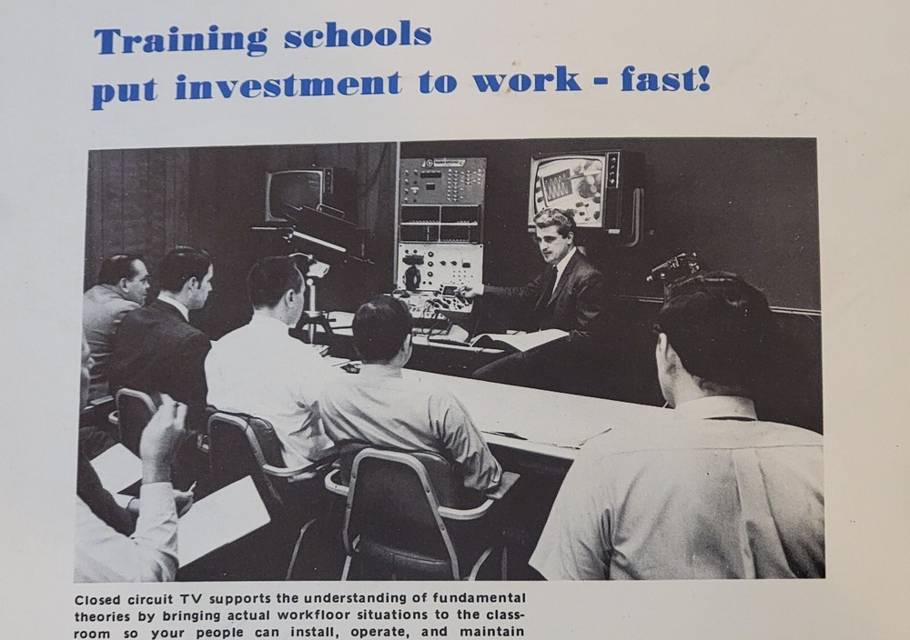 GIDDDINGS & LEWIS NumeriPath 80-M Process Computer Control Sales Brochure 1971