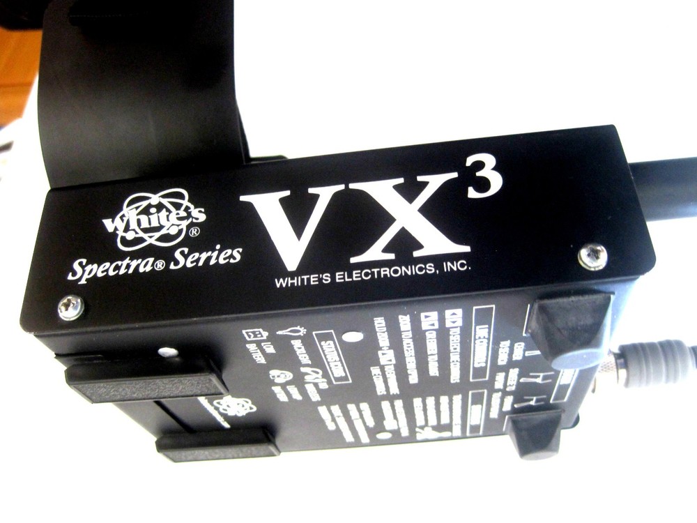 2011 Whites VX-3 Multi-Frequency Metal Detector Plus Hard Case! read description