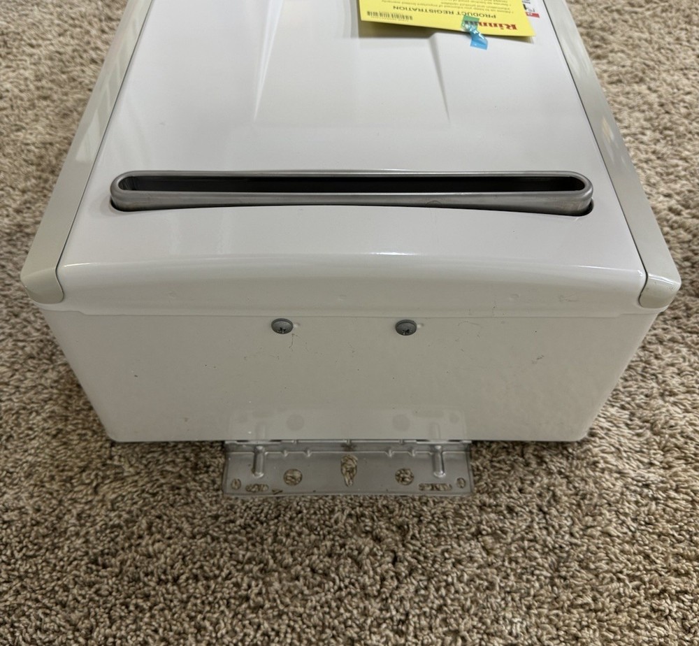 Rinnai V53De Natural Gas Tankless Hot Water Heater, 5.3 GPM Untested M