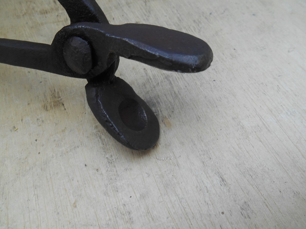 Blacksmith tongs, 16" OAL