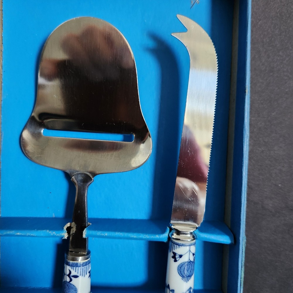 Blue Danube Cheese Plane And Knife In Box