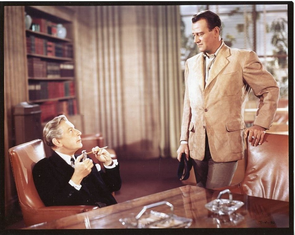 JOHN WAYNE 8X10 PHOTO X9570