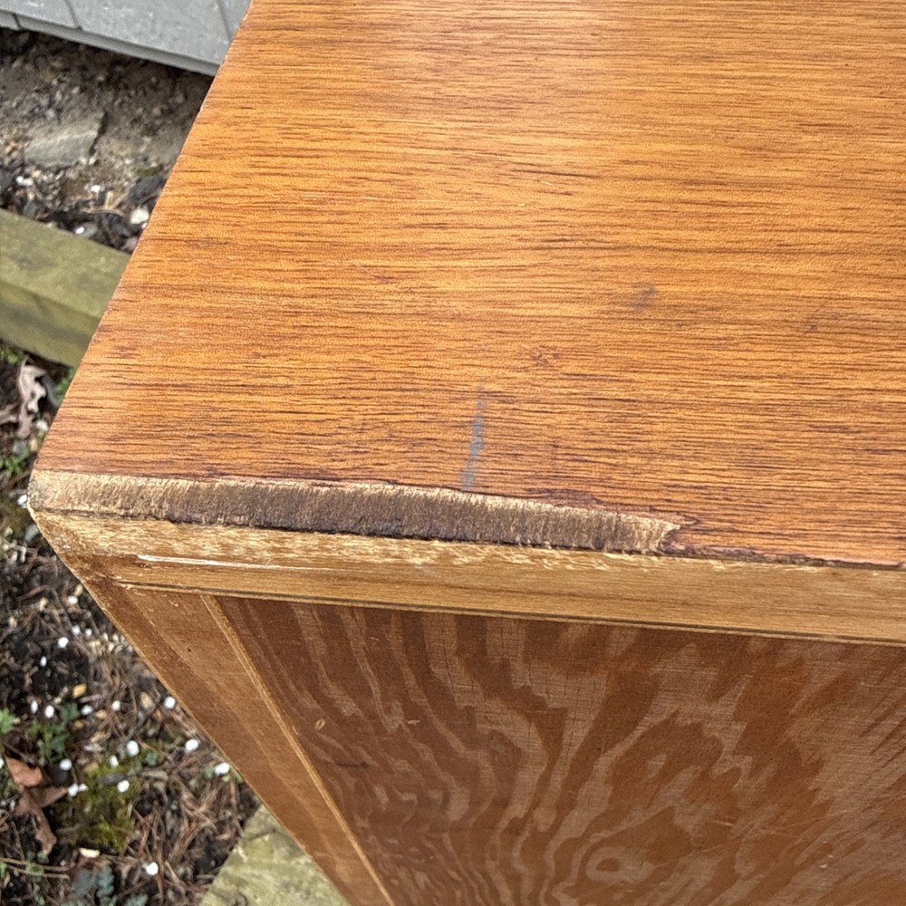 KLH Model Four Complete Range loudspeaker system. (1) Tested And Working