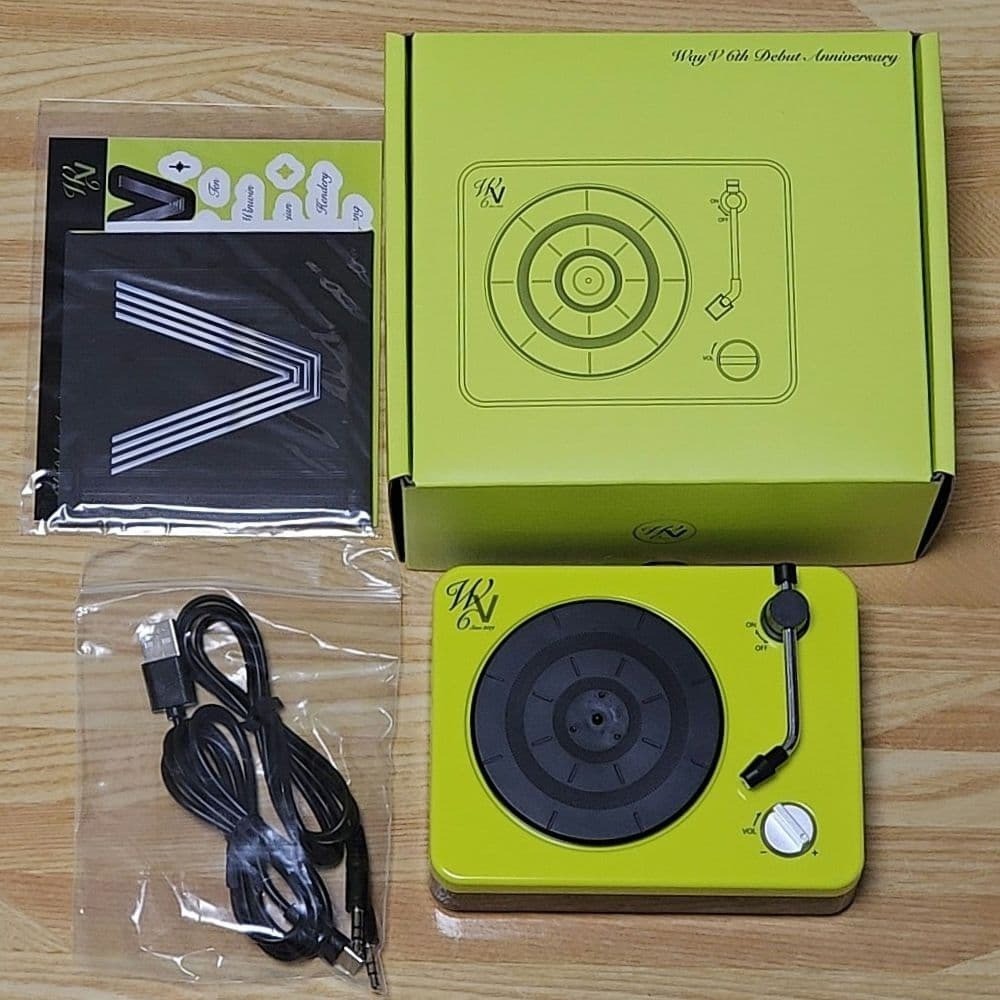 WayV 6th Anniversary MD Turntable Bluetooth Speaker