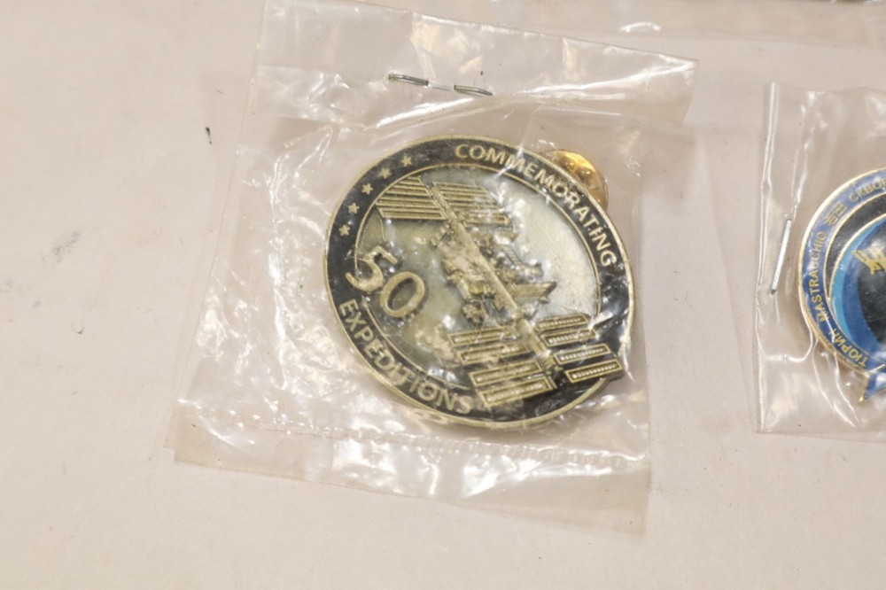 Lot Nasa Space Shuttle Mission Pins Challenge Coins Patch