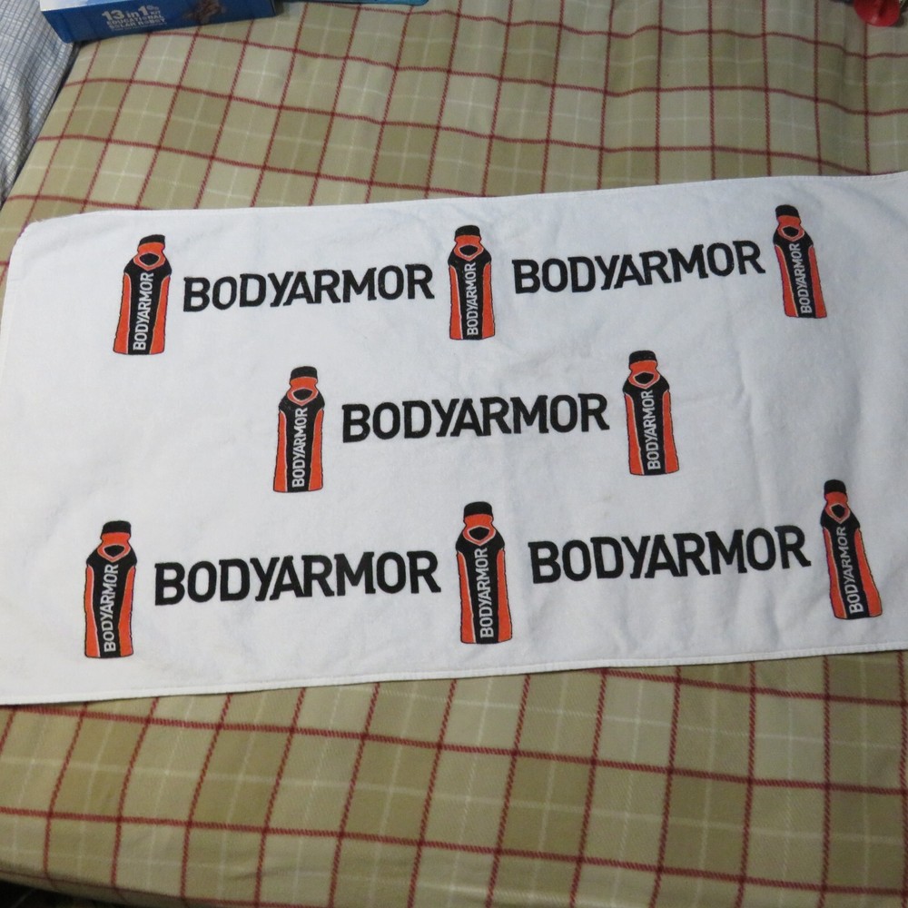 Body Armor Towel Red/Black - NEW