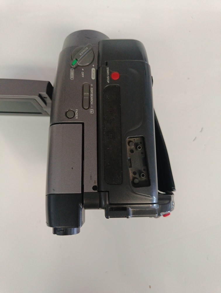 Sony CCD-TRV30E Video Camera Recorder (Untested)