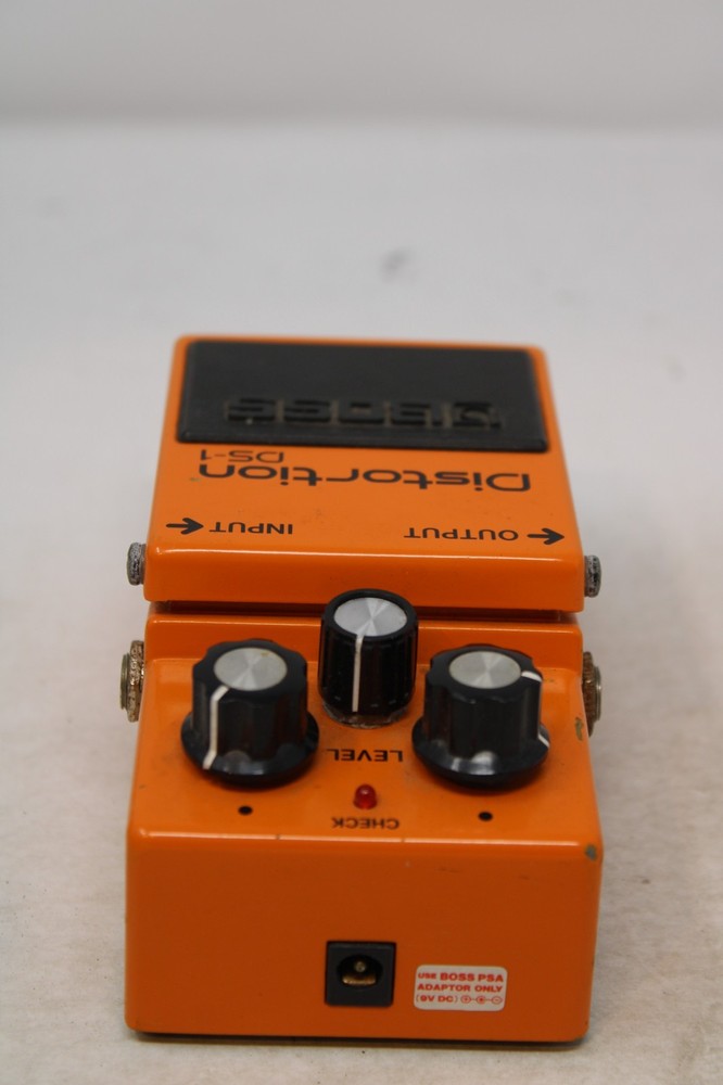 BOSS DS-1 Distortion Guitar Effects Pedal Unit Only