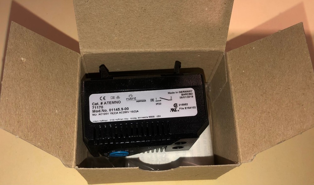 Hoffman A-TEMNO temperature control switch