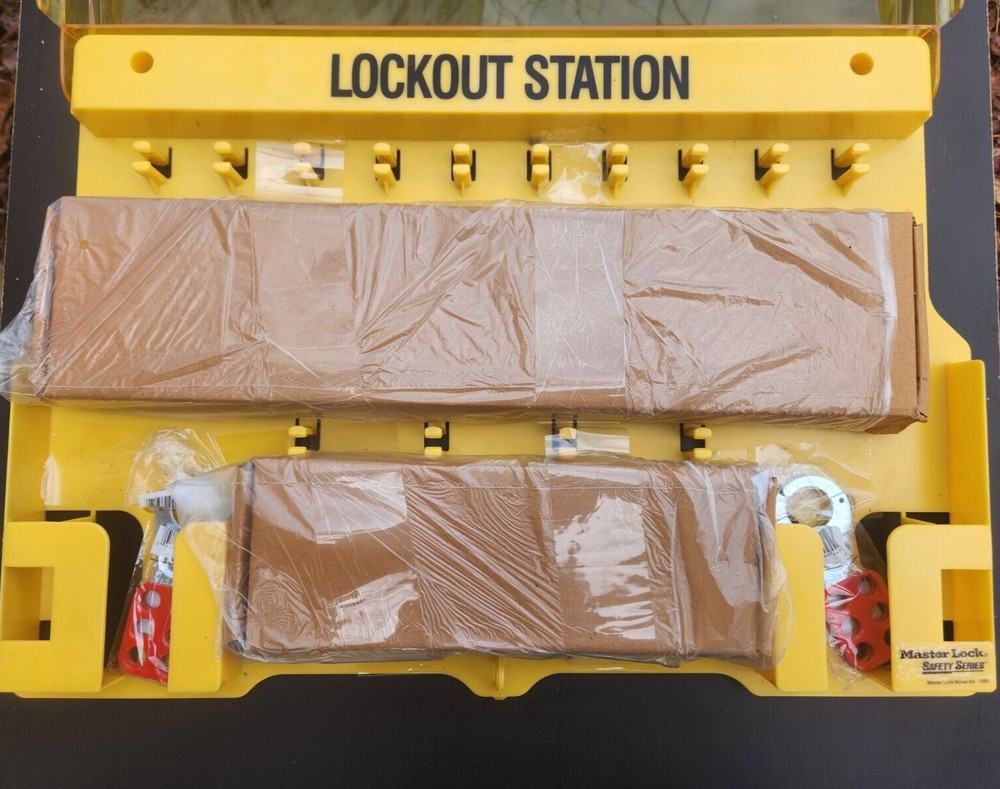 Master Lock 1483 Lockout Station