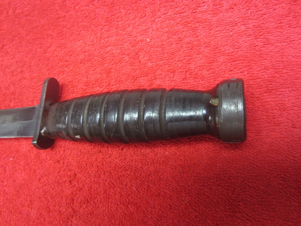 US Original WWII Camillus Leather Grip Knife W/Scabbard